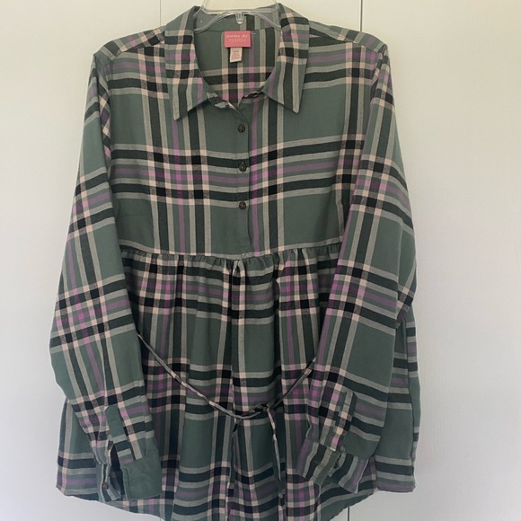 Paisley sky maternity top, green check pattern size medium - Picture 5 of 5